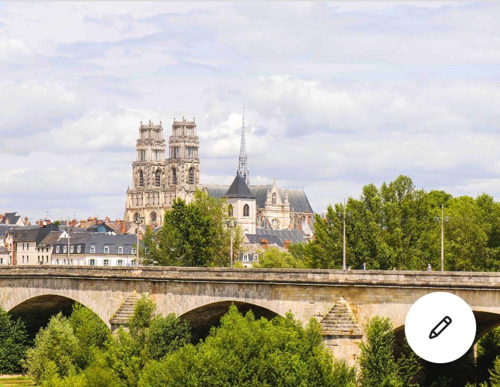 Cosy Loire, T2 Neuf, Front De Loire ,Vue Cathedrale,5Min A Pied Centre Ville Et Parking Prive Orleans Bagian luar foto