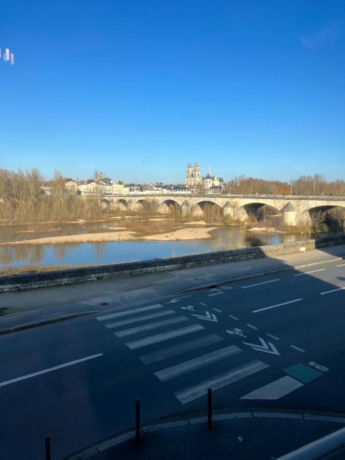 Cosy Loire, T2 Neuf, Front De Loire ,Vue Cathedrale,5Min A Pied Centre Ville Et Parking Prive Orleans Bagian luar foto